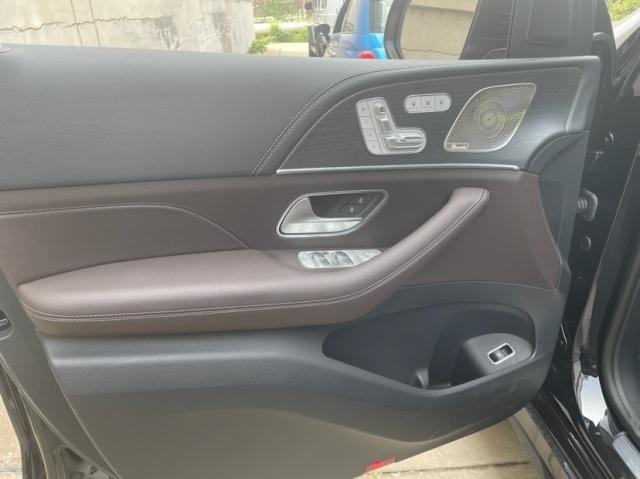 D柴油版GLS最新价格90来万起售AG真人地址24款奔驰GLS350(图1) D柴油版GLS最新价格90来万起售AG真人地址24款奔驰GLS350(图1)